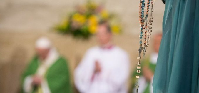 Бројаницата: Молитва на срцето за папата Фрањо