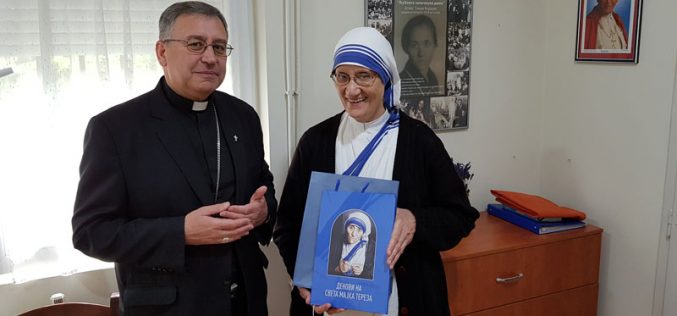 Бискупот Стојанов се сретна со сестра Према