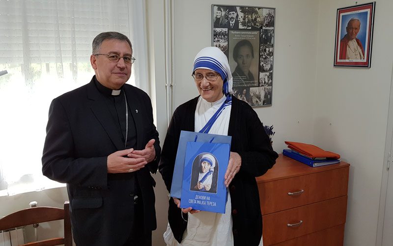 Бискупот Стојанов се сретна со сестра Према