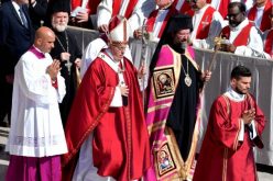 Папата: Славата и Крстот со Исус одат заедно и не може да се одвојат