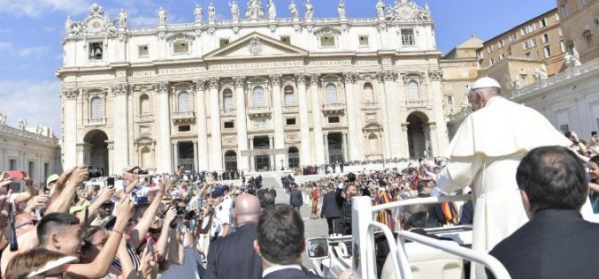 Редуцирани јавните настапи на Папата во летниот период