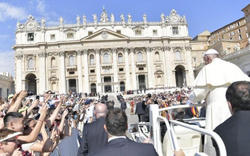 Редуцирани јавните настапи на Папата во летниот период