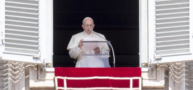 Папата: Делата не смеат да бидат загадени со световниот менталитет