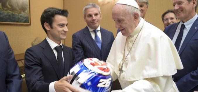Папата: Спортот е незаменливо воспитно средство