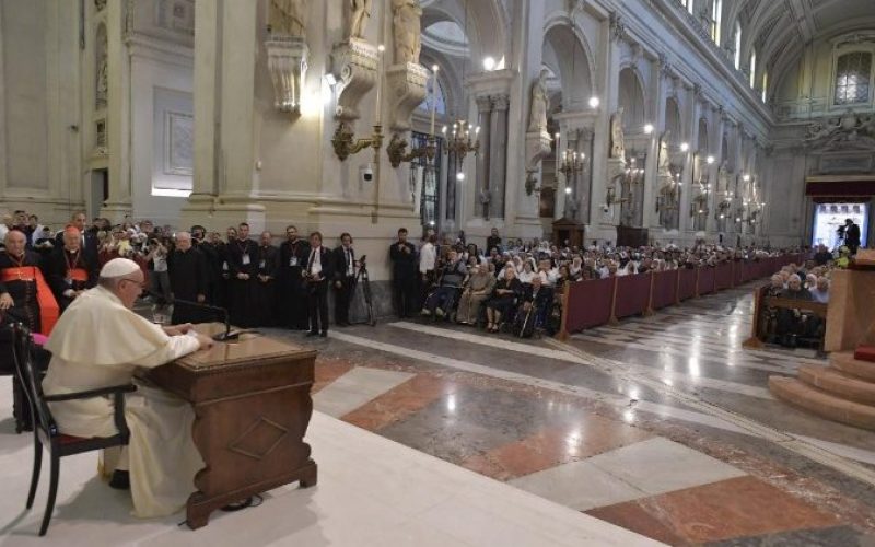 Папата: Нашиот живот, драги свештеници не е професија, туку дарување