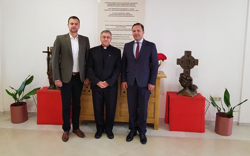 Бискупот Стојанов ги прими министерот Спасовски и директорот на КОВЗ Сотировски