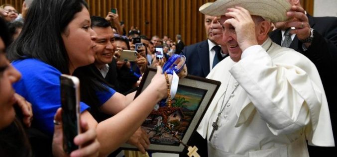 Папата: Свети Оскар Ромеро знаел да го овоплоти ликот на Добриот пастир
