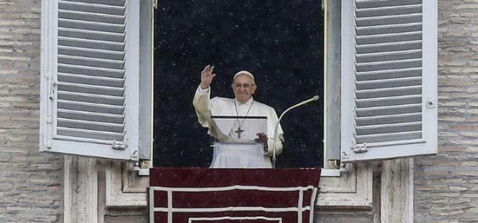 Папата: Без љубов кон ближниот не можеме да го љубиме Бог