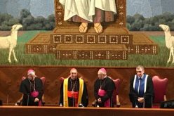 Папата основа студии за Науки за мирот