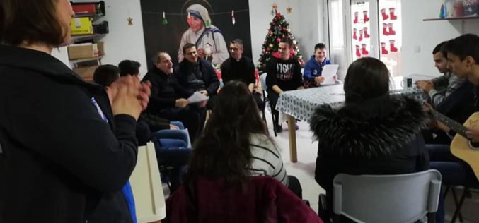 Младите од парохијата Свети Иван Крстител – Струмица во посета на центарот Мајка Тереза – Гевгелија