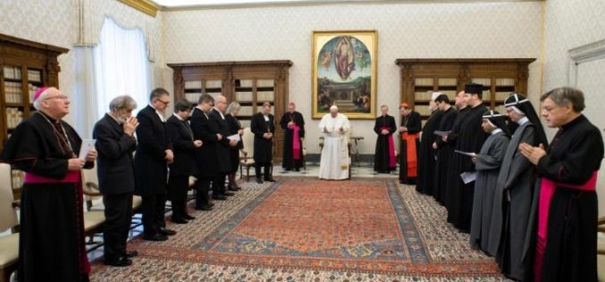 Папата: Екуменизмот е неповратен пат