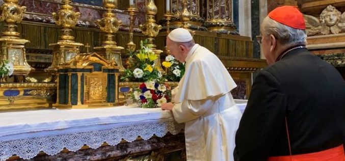 Папата ја посети базиликата Света Марија Велика во пресрет на патувањето во Панама