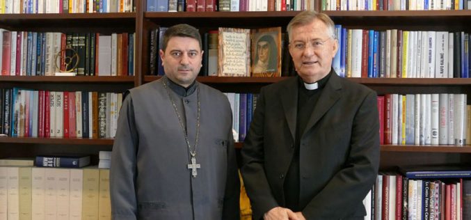 Средба на надбискупот Баришиќ и протоереј Кирко Велински