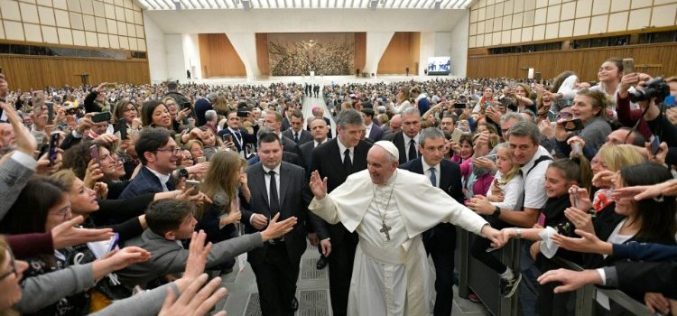 Папата: Да се грижиш за болниот значи да се грижиш за неговото тело и дух