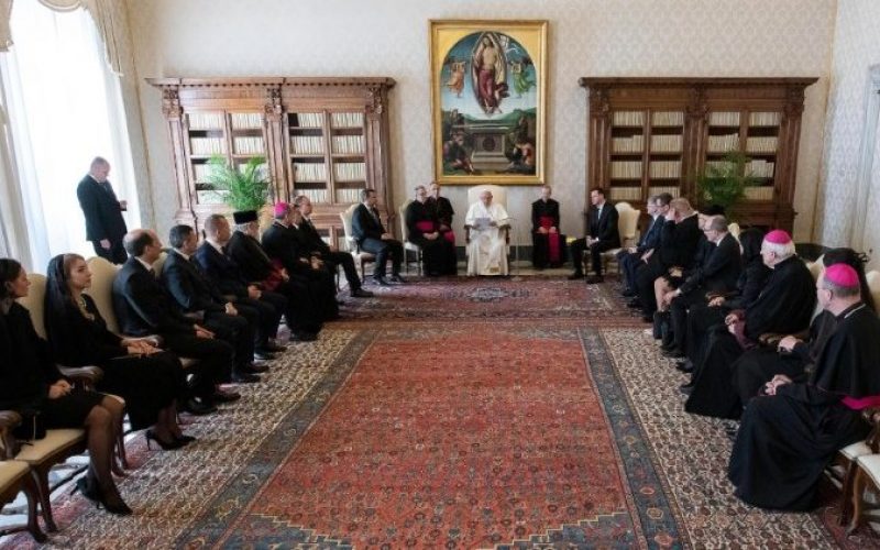 Папата се сретна со пратеници од Чешка и Словачка