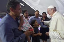 Папата до младите: Потребни сте на Црквата