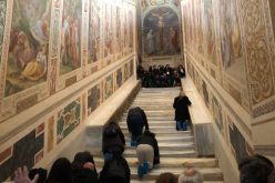 По 300 години верниците повторно чекорат по Светите скали