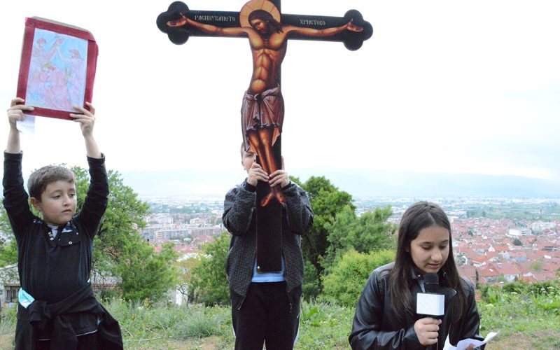 Струмица: Крстен пат за деца на ридот Самораница