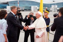 Папата пристигна во Романија