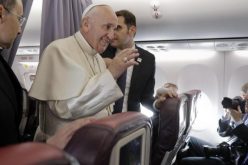 Папата: Молете Европа да се врати на идеите од своите основачи