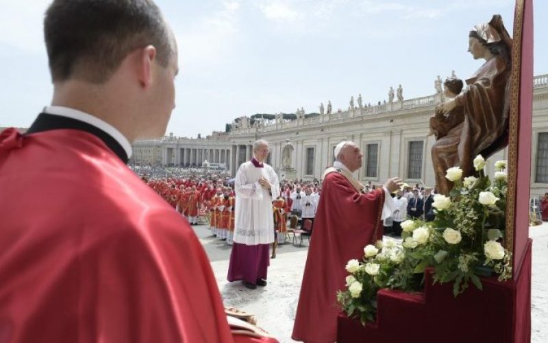 Во пладневниот говор папата Фрањо повика на молитва за Судан
