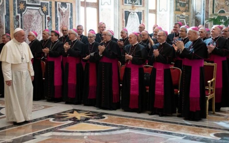 Папата Фрањо им даде на апостолските нунции декалог за нивното послание