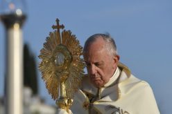 Папата: Евхаристијата е противотров за рамнодушноста, ароганцијата и алчноста за заработка