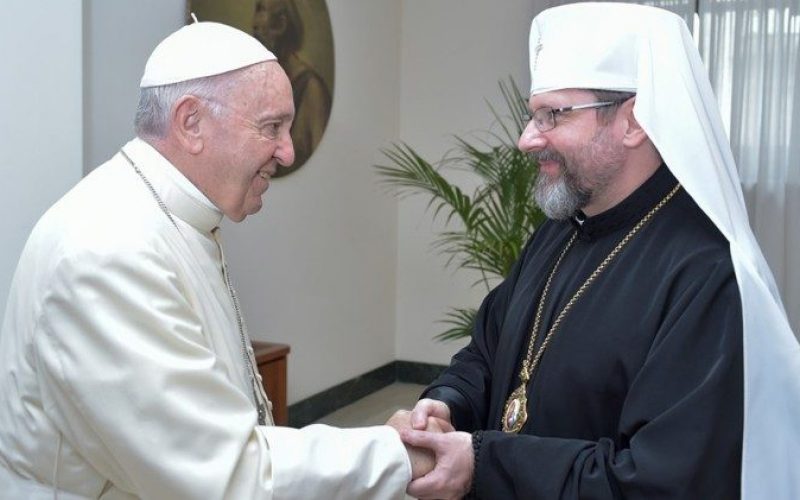 Архиепископот Шевчук: Папата ја „зеде на себе“ болката на украинскиот народ