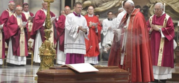 Погребан на кардинал Паоло Сарди