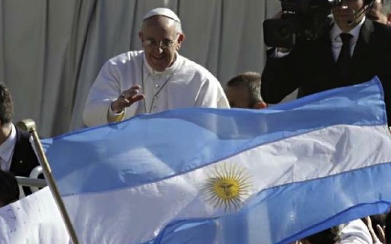 Според аргентински весник Папата ќе ја посети својата татковина во 2020 година