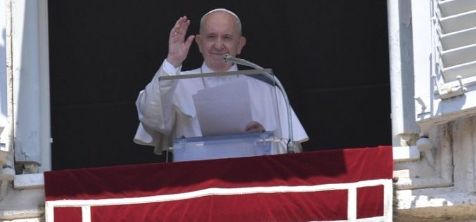 Папата: Мудроста се крие во тоа да знаеме да ги здружиме контемплацијата и делувањето