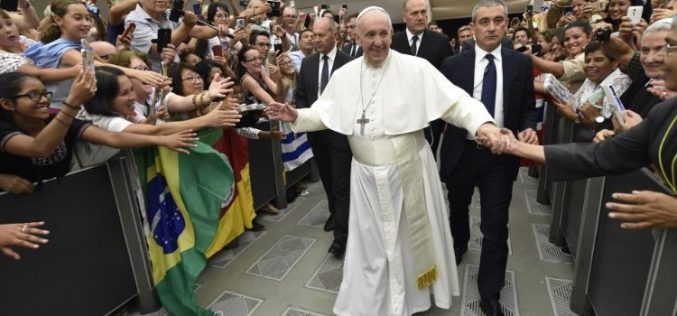 Папата: Да престанеме да бидеме лицемерни христијани