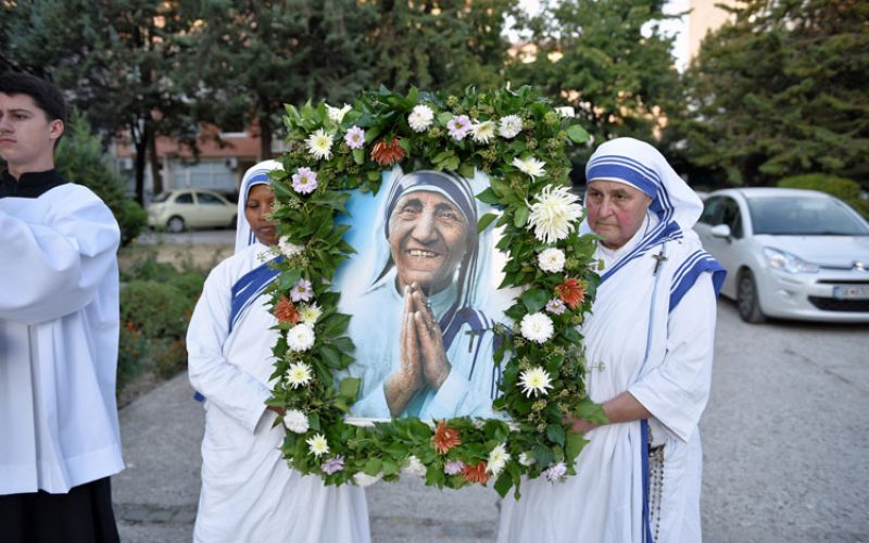 Прославен празникот на Света Мајка Тереза во нејзиниот роден град