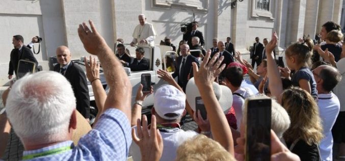 Папата: Евангелието за сите народи е најсилниот квасец на братството, слободата, правдата и мирот
