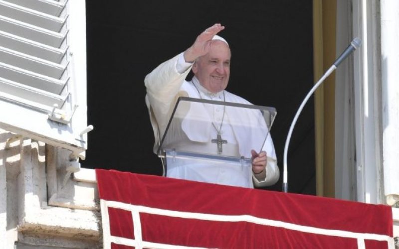 Папата Фрањо: Со Бог ниту еден грев го нема последниот збор