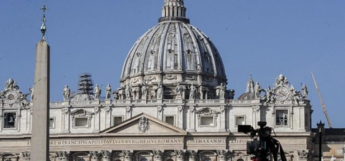 Во Ватикан започна состанокот на Кардиналскиот совет
