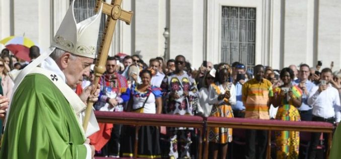 Папата Фрањо: Не можеме да останеме рамнодушни пред сиромаштвото на многумина