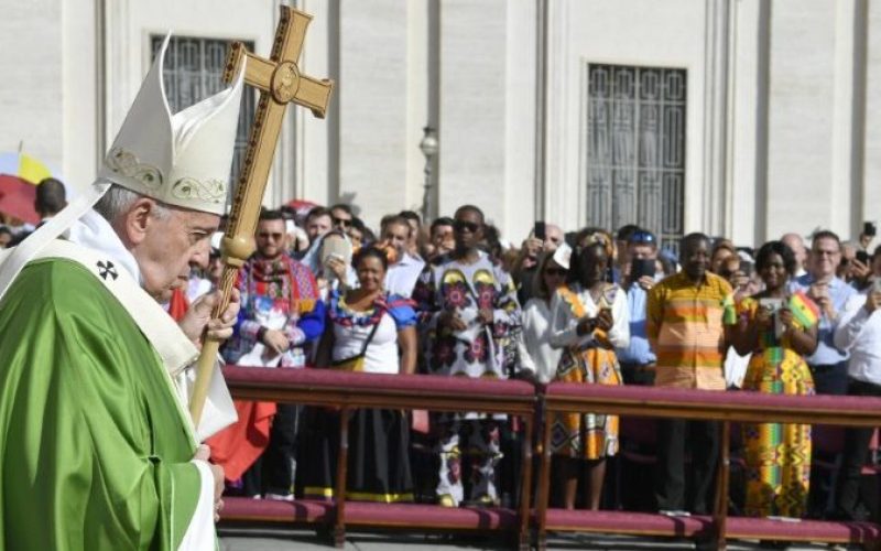 Папата Фрањо: Не можеме да останеме рамнодушни пред сиромаштвото на многумина