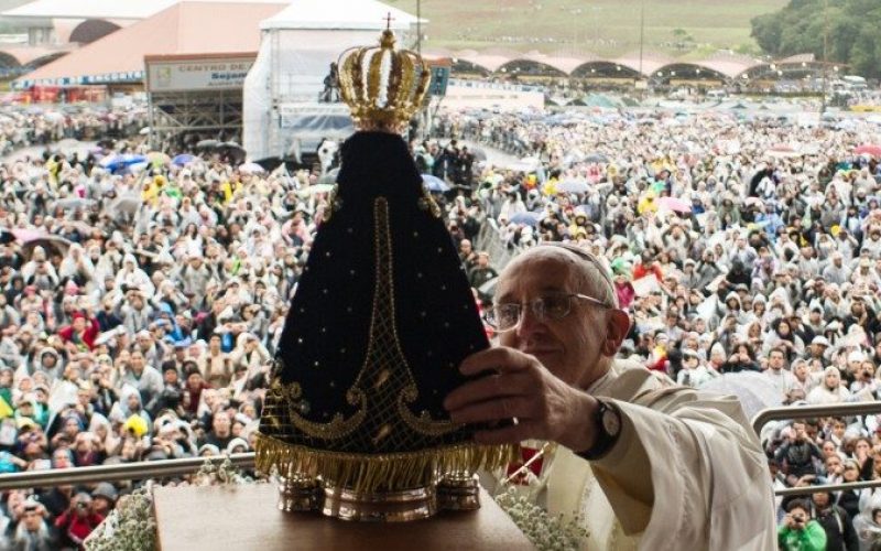 Папата го честиташе на Бразилскиот народ празникот Богородица од Апарецида