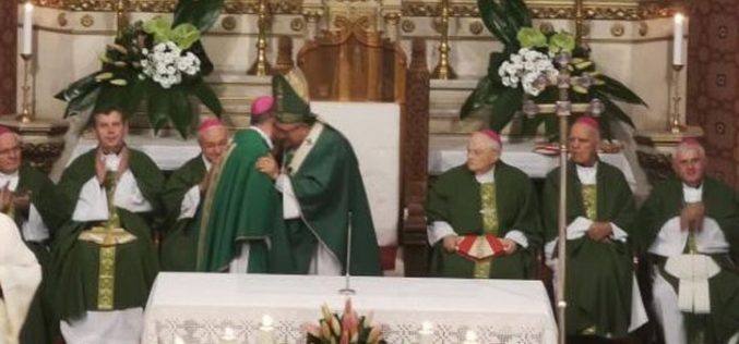 Бискупот Стојанов му додели благодарница и медалјон на кардинал Пуљиќ