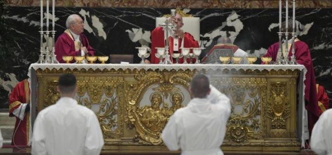 Папата Фрањо: Воскресението е смисла и цел на животот