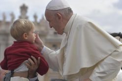 Папата: Животот има голема вредност, ако се живее како дар