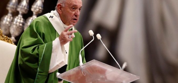 Папата: Сиромашните ни го олеснуваат пристапот до небо