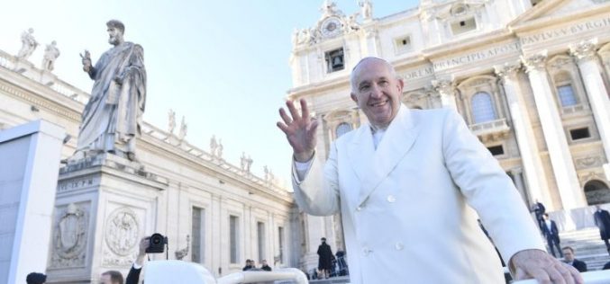 Папата Фрањо: Пастирите мора да бдеат