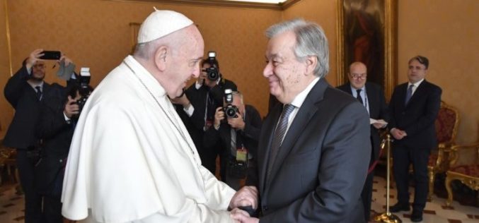 Папата: Вика во небото употребата на религијата за поттикнување омраза