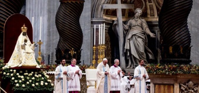 Папа: Секое насилство врз жените е чин на хулење против Бога