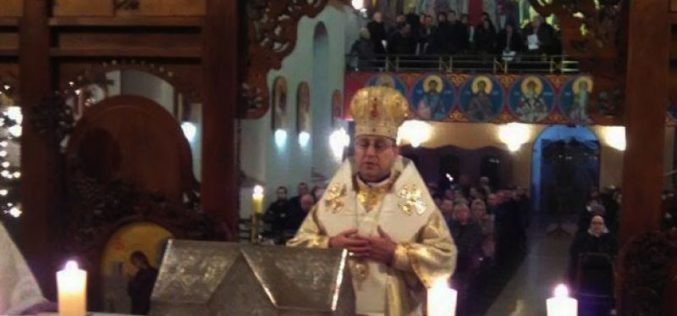 Епископот Стоjaнов служеше Божиќна света Литургија во Струмичката катедрала