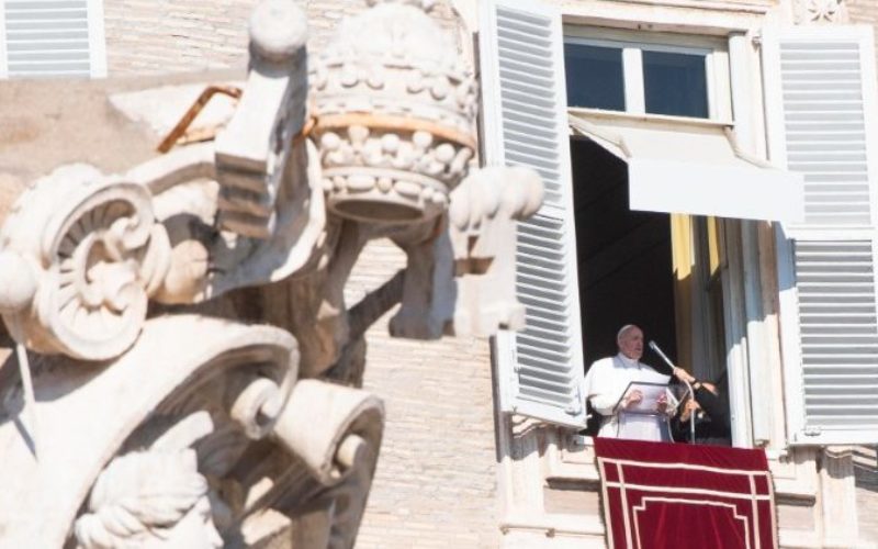 Папата Фрањо: Исусовата понизност е пат по кој христијанинот треба да оди