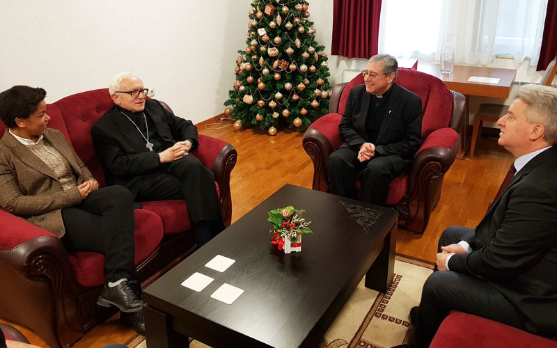 Апостолскиот нунциј и епископот Стојанов се сретнаа со Иванов