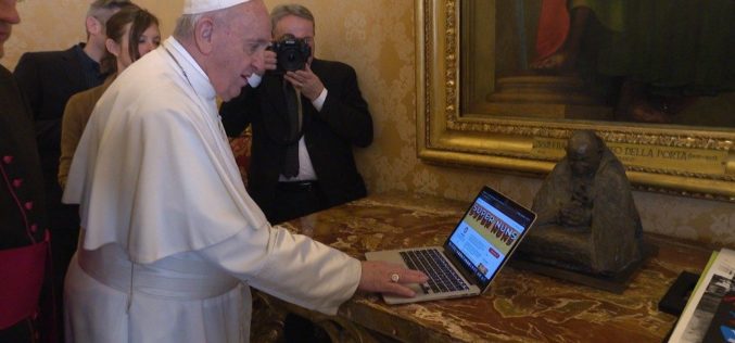 Папата Фрањо ја инаугурираше „Super Nuns“